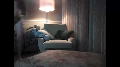 ronvlv online show from April 2026 01:47:01 AM