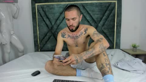 rony99912 online show from November 2025 05:47:02 PM