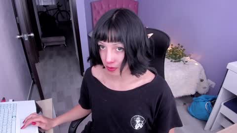 Twelve 3 Inst Twelve 312002 Twitter Room312 2002 online show from December 2024 08:08:01 PM