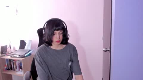 Twelve 3 Inst Twelve 312002 Twitter Room312 2002 online show from January 2025 09:29:02 PM