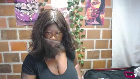 roos_veyker online show from May 2026 12:02:01 PM