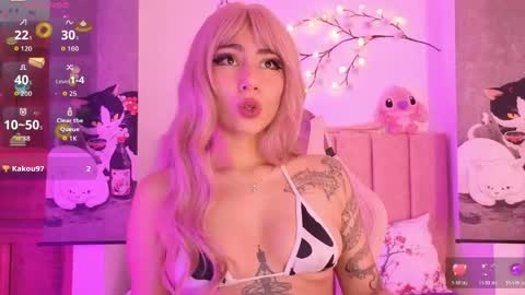 Snapshot of roose_eva chatting on May 2026 04:57:01 PM roose eva online show from May 2026 04:57:01 PM