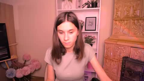 Snapshot of rosalais_ chatting on June 2026 06:07:01 AM Rose online show from June 2026 06:07:01 AM
