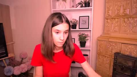 Snapshot of rosalais_ chatting on June 2026 06:29:01 AM Rose online show from June 2026 06:29:01 AM