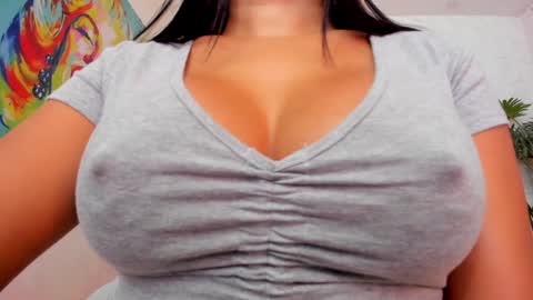 ROSALIA insta rosalia 10hoot online show from January 2025 10:45:02 PM