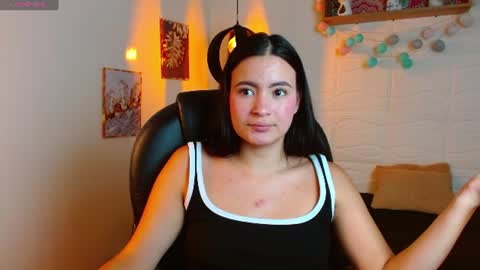Snapshot of rosaliea chatting on June 2026 05:54:02 AM R O S A L I A online show from June 2026 05:54:02 AM