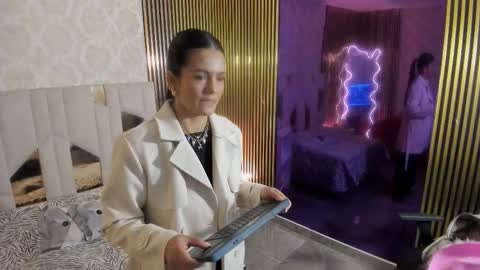 ROSALIN online show from September 2025 11:32:02 AM