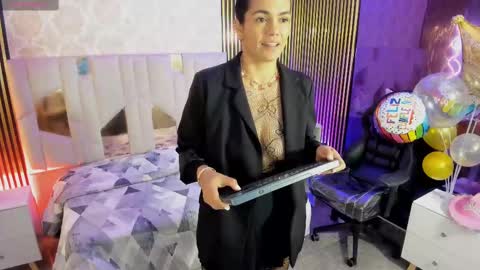 ROSALIN online show from October 2025 11:54:02 AM