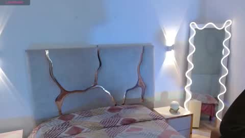 Snapshot of rosalind_tay chatting on December 2025 10:57:02 AM ROSALIN online show from December 2025 10:57:02 AM