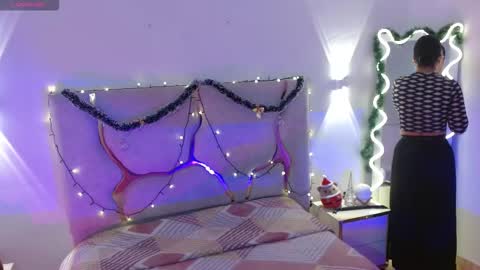 Snapshot of rosalind_tay chatting on December 2025 10:53:02 AM ROSALIN online show from December 2025 10:53:02 AM