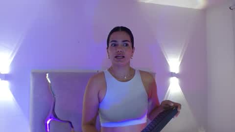 Snapshot of rosalind_tay chatting on January 2026 11:02:02 AM ROSALIN online show from January 2026 11:02:02 AM