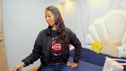 Snapshot of rosalinda_cortez chatting on January 2025 12:16:01 PM Rosalinda online show from January 2025 12:16:01 PM