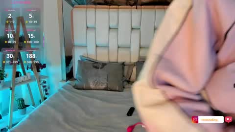 Aleja online show from September 2025 08:12:02 PM