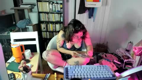 rose257044 online show from October 2025 10:34:02 PM