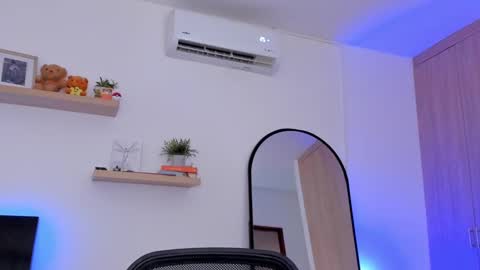 Rose Saenz online show from February 2025 05:09:02 PM