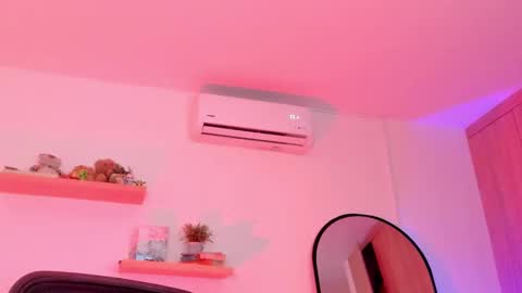 Rose Saenz online show from October 2025 07:55:02 PM