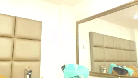 Snapshot of rose_valentiine chatting on May 2026 01:57:16 AM rose_valentiine online show from May 2026 01:57:16 AM