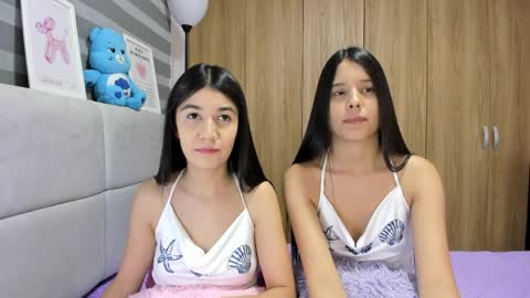 Rose y Miah online show from April 2026 03:05:01 AM