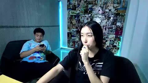 Snapshot of roseandviktor23 chatting on September 2025 02:35:01 AM Rose Sins and Don Viktor online show from September 2025 02:35:01 AM