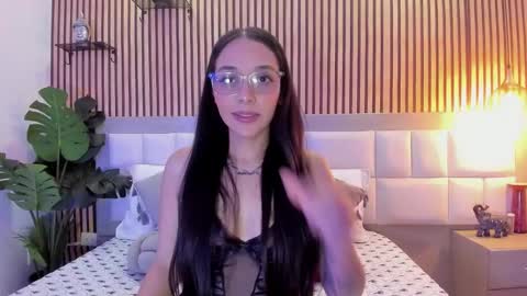 roseaurora online show from November 2025 12:38:01 PM