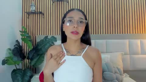 roseaurora online show from February 2026 12:53:02 PM