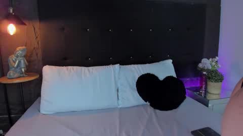 Rose  online show from November 2025 04:56:01 AM