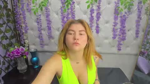 Julieta online show from November 2025 12:51:02 PM