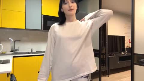 Nika online show from November 2025 09:53:01 AM