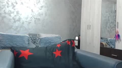 Snapshot of roses_and_lillies chatting on February 2025 06:01:01 PM Lovepinklilly online show from February 2025 06:01:01 PM