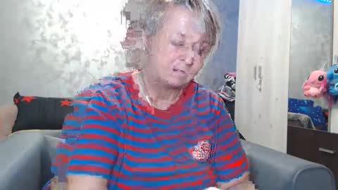 Snapshot of roses_and_lillies chatting on January 2026 04:55:01 PM Lovepinklilly online show from January 2026 04:55:01 PM