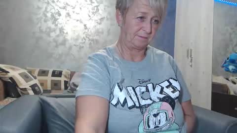 Snapshot of roses_and_lillies chatting on February 2026 06:15:02 PM Lovepinklilly online show from February 2026 06:15:02 PM