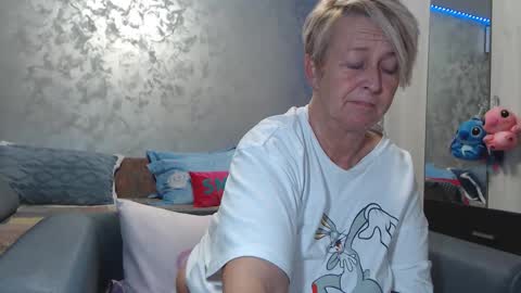 Snapshot of roses_and_lillies chatting on February 2026 07:48:01 PM Lovepinklilly online show from February 2026 07:48:01 PM