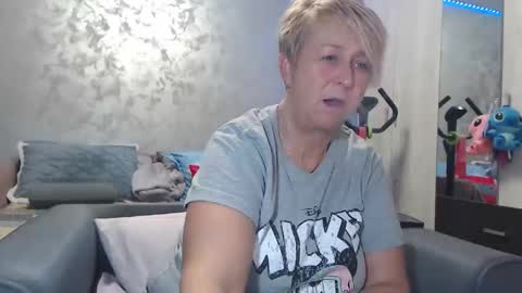 Snapshot of roses_and_lillies chatting on March 2026 05:52:02 PM Lovepinklilly online show from March 2026 05:52:02 PM