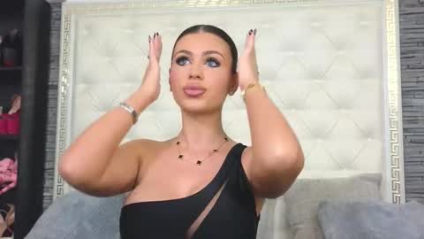 Gabriela online show from October 2025 06:25:02 AM