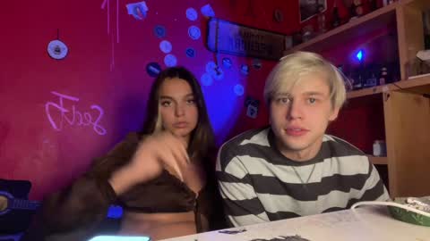 Roshelle online show from December 2024 02:27:01 PM