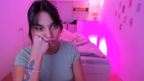 Roshelle online show from February 2025 01:13:02 PM