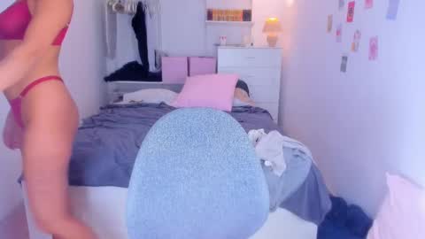 Roshelle online show from February 2025 06:09:02 PM