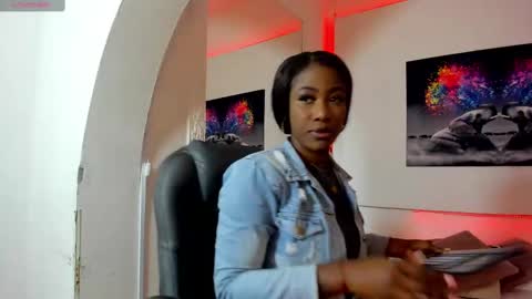 rosi_cooper online show from February 2025 10:35:01 AM