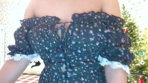 Snapshot of rosierosa chatting on December 2024 03:59:02 AM Rosie is waiting for YOU online show from December 2024 03:59:02 AM