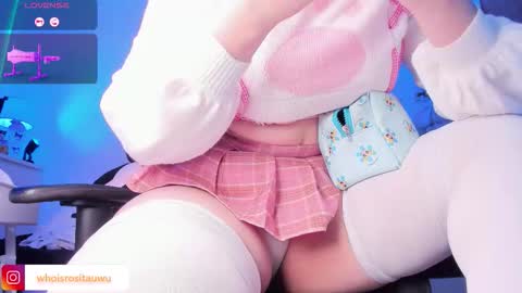 rositafresita01 online show from September 2025 03:34:01 PM