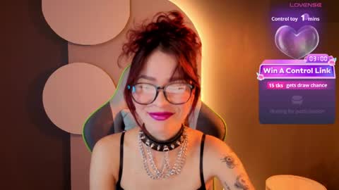 Snapshot of rosse_98_ chatting on May 2026 01:38:02 PM Miss Rosse online show from May 2026 01:38:02 PM
