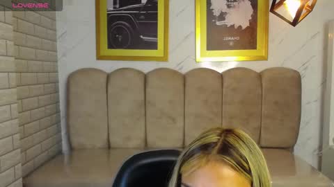 rosse jeane v online show from December 2025 03:45:02 AM