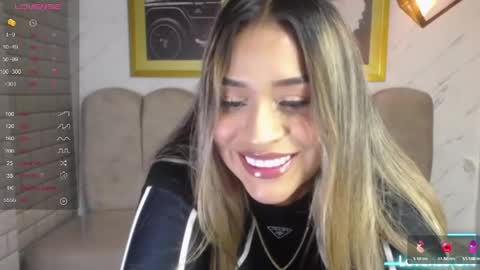 rosse jeane v online show from May 2026 01:51:01 PM