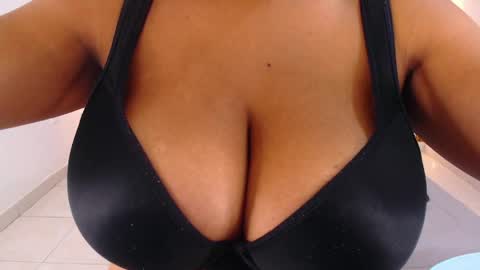 Rossi Hill online show from March 2026 12:05:01 PM