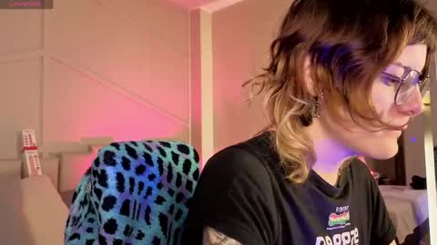 Snapshot of rossiie_hunt_ chatting on May 2026 12:24:02 PM rossiie_hunt_ online show from May 2026 12:24:02 PM