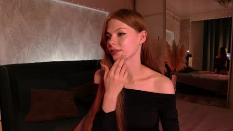 rosy_black_ online show from April 2026 06:54:02 PM