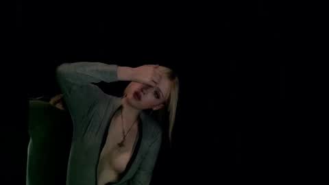 rosy_petal online show from October 2025 05:41:01 AM