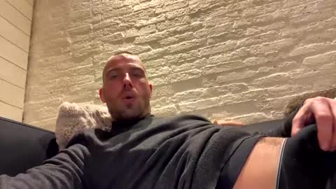 rotteei1 online show from December 2025 07:09:01 PM