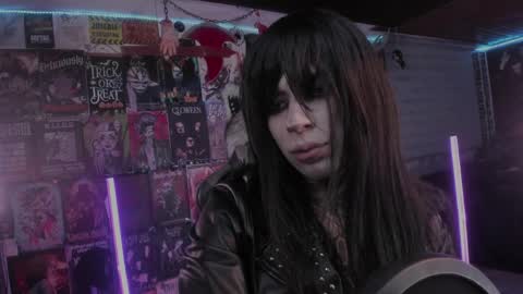 Snapshot of rotten_dreams chatting on April 2026 04:00:01 AM rot online show from April 2026 04:00:01 AM