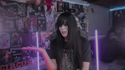 Snapshot of rotten_dreams chatting on May 2026 08:48:01 PM rot online show from May 2026 08:48:01 PM